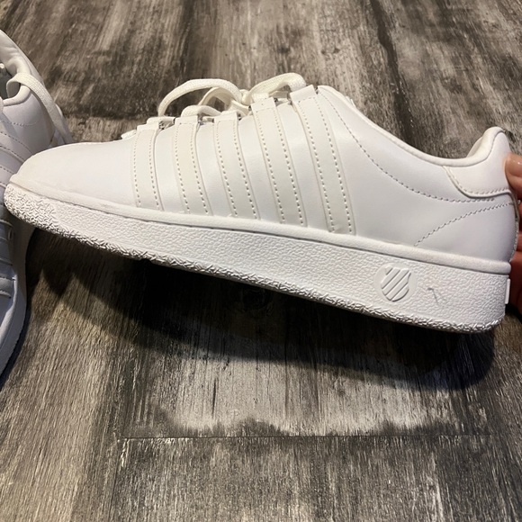 K-Swiss Classic White men’s Sneakers - Picture 3 of 4